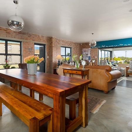 Stay At Friends Economic Rooms Malkopvlei Εξωτερικό φωτογραφία