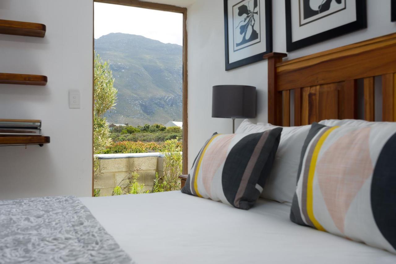 Stay At Friends Economic Rooms Malkopvlei Εξωτερικό φωτογραφία