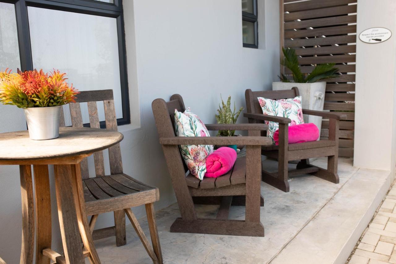 Stay At Friends Economic Rooms Malkopvlei Εξωτερικό φωτογραφία